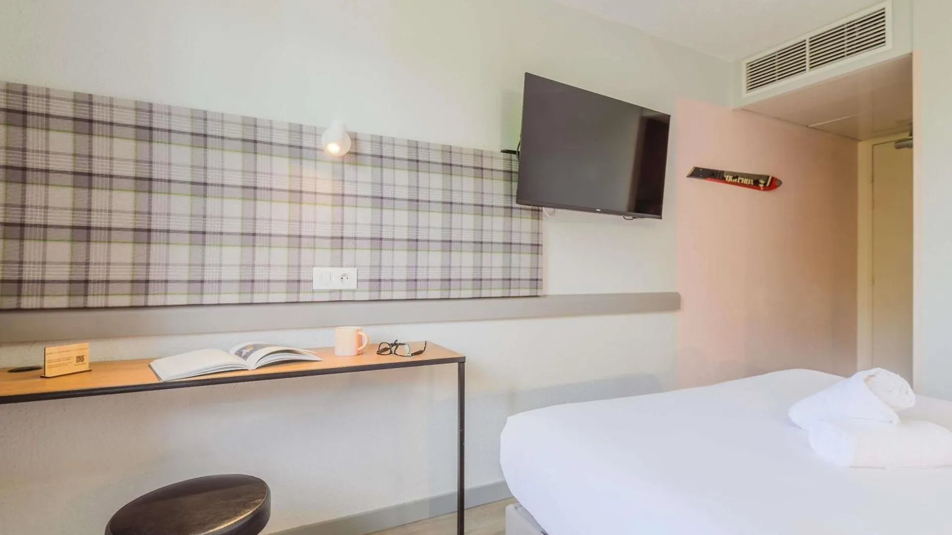 Greet Hotel Annecy Cran-Gevrier By Accor 3*,