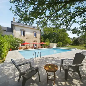 https://la-gare-aux-anes.midi-pyreneeshotels.com